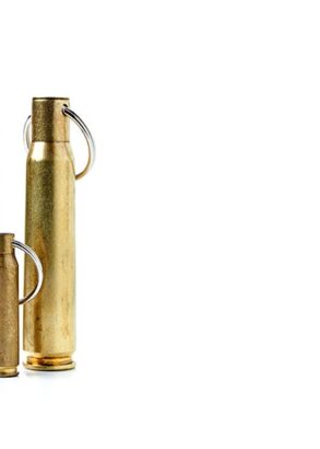 Tre nyckelringar i form av tomhylsa.